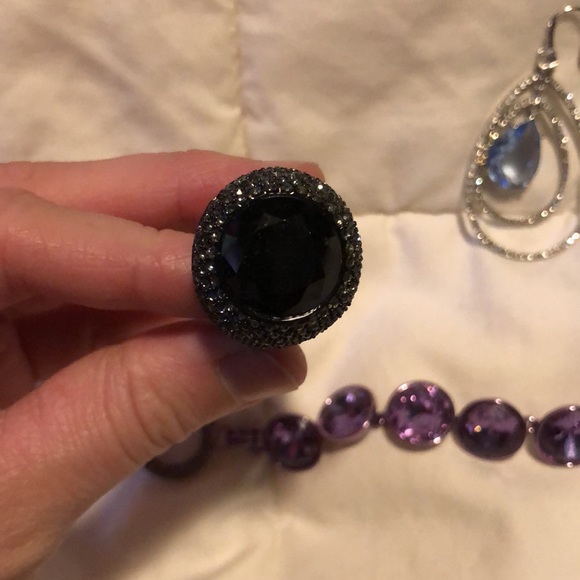 Juicy Couture - Picture 3 of 8